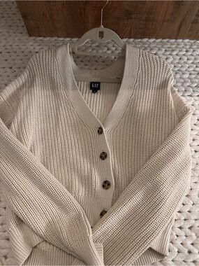 GAP Women's Cream Chunky Ribbed Button Cardigan